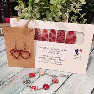 Color Street Valentine's Day Press On Nail Design